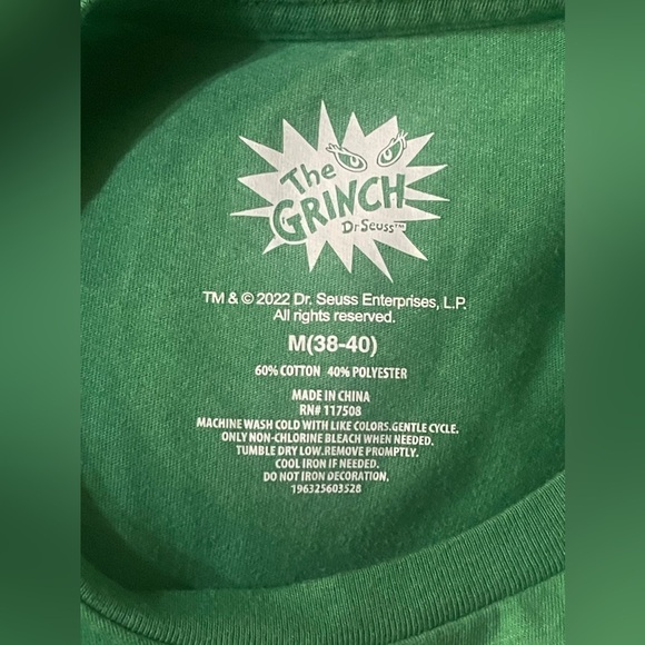 Dr. Seuss Grinch Graphic Tee Size Medium Green Christmas T-shirt Santa - Picture 4 of 4
